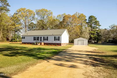 2304 5 Bridge Road, Clinton, NC 28328 - Photo 1