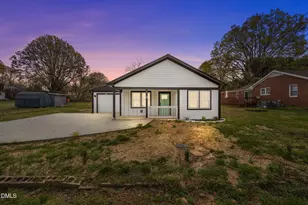 122 S School St, Burlington, NC 27215 - Photo 1