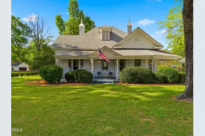 208 W Gannon Avenue, Zebulon, NC 27597 - Photo 1
