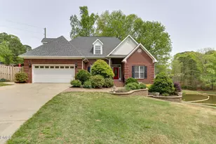 135 Lake Point Dr, Clayton, NC 27527 - Photo 1
