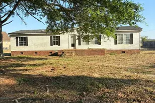 567 Miller Rd, Benson, NC 27504 - Photo 1