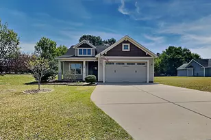 15 Fairfax Dr, Sanford, NC 27332 - Photo 1