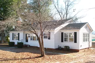 202 N Wayne Ave, Dunn, NC 28334 - Photo 1