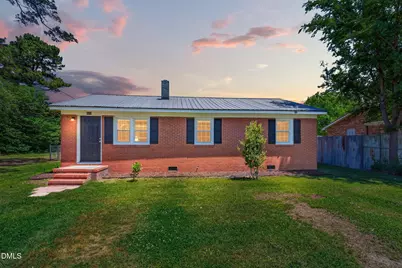 407 E Pearsall Street, Dunn, NC 28334 - Photo 1