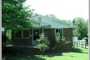 605 Bynum St, Chapel Hill, NC 27516 - Photo 1