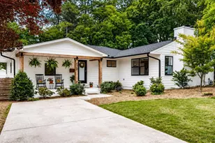 828 Woodburn Rd, Raleigh, NC 27605 - Photo 1