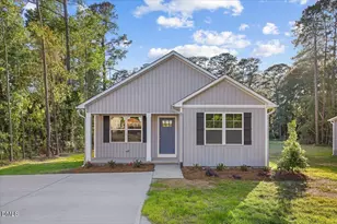 303 N West St, Roseboro, NC 28382 - Photo 1