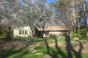 10 Kendall Dr, Chapel Hill, NC 27517 - Photo 1