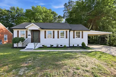 408 E Canary Street, Dunn, NC 28334 - Photo 1