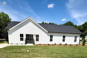 602 Wondertown Dr, Erwin, NC 28339 - Photo 1