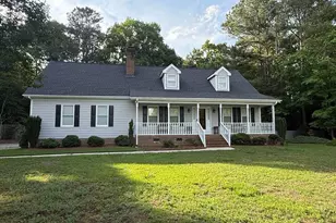129 Pebble Dr, Clayton, NC 27520 - Photo 1