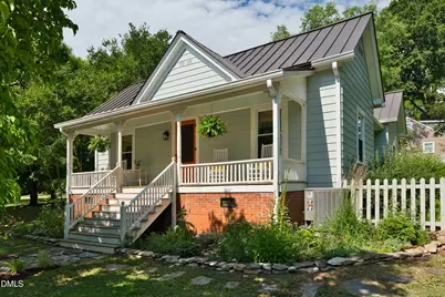 108 S Occoneechee Street, Hillsborough, NC 27278 - Photo 1