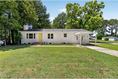 210 E Crestview Drive, Smithfield, NC 27577 - Photo 1
