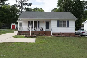 215 E Vance St, Zebulon, NC 27597 - Photo 1