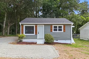 149 S Elizabeth St, Henderson, NC 27536 - Photo 1