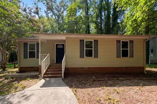 810 Hilltop Cir, Sanford, NC 27332 - Photo 1