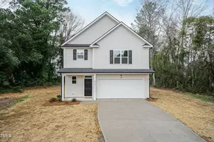 411 N McKay Ave, Dunn, NC 28334 - Photo 1