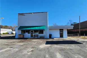 5216 Bragg Blvd, Fayetteville, NC 28303 - Photo 1