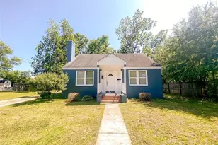 302 E 13th St, Lumberton, NC 28358 - Photo 1