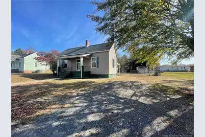 20 Third Street, Laurinburg, NC 28352 - Photo 1