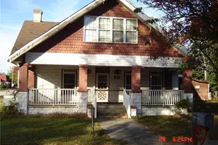 222 W McLean Street W, Saint Pauls, NC 28384 - Photo 1