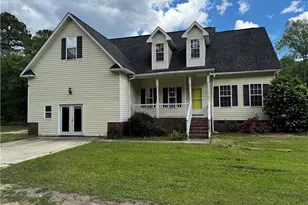 1597 Sand Hill Rd, Hope Mills, NC 28348 - Photo 1