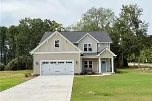 200 Forester Dr, Vass, NC 28394 - Photo 1