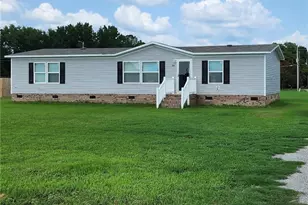 29 Bermuda Dr, Saint Pauls, NC 28384 - Photo 1