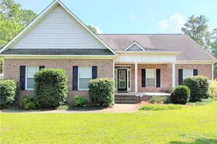 7091 Lamplighter Dr, Fayetteville, NC 28306 - Photo 1