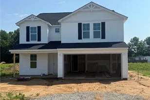 5871 Panther Dr, Hope Mills, NC 28348 - Photo 1