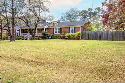 211 Edgewood Avenue, Clinton, NC 28328 - Photo 1