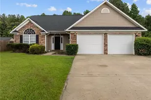 705 Fairfield Cir, Raeford, NC 28376 - Photo 1