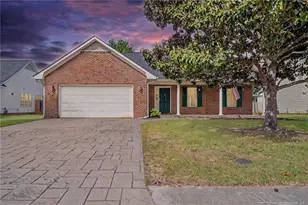 1010 Kenan Dr, Hope Mills, NC 28348 - Photo 1