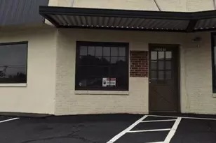 2006 1/2 N Cedar St, Lumberton, NC 28358 - Photo 1