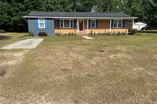 61 Sedgefield Dr, Lumberton, NC 28360 - Photo 1