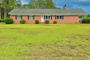 209 S Main St, Salemburg, NC 28385 - Photo 1