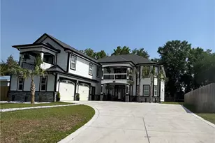 504 E Edinborough Ave, Raeford, NC 28376 - Photo 1