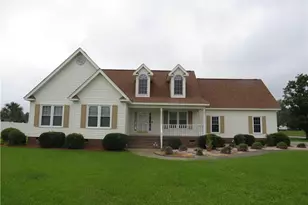 103 Autumn Chase Blvd, Lumberton, NC 28358 - Photo 1