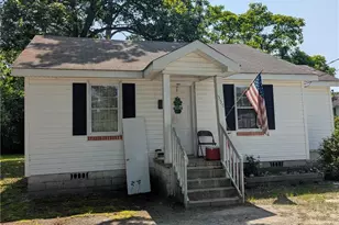 357 S 2nd St, Saint Pauls, NC 28384 - Photo 1