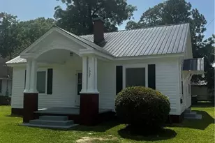 1007 N Water St, Lumberton, NC 28358 - Photo 1