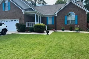 707 Connaly Dr, Hope Mills, NC 28348 - Photo 1