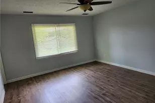 417 Sparrow Dr, Fayetteville, NC 28306 - Photo 7