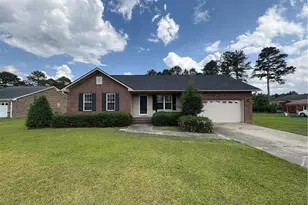 384 Oakwood Heights Dr, Lumberton, NC 28358 - Photo 1