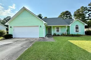 479 Northwoods Dr, Raeford, NC 28376 - Photo 1