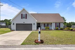 2720 Daniel Boone Ln, Hope Mills, NC 28348 - Photo 1