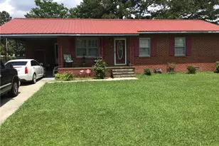 108 Thurlow St, Red Springs, NC 28377 - Photo 1