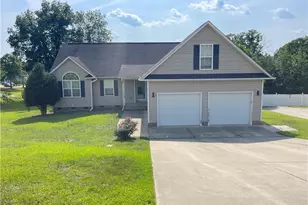 29 Tory Ct, Lillington, NC 27546 - Photo 1