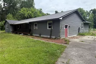 305 E Third St, Parkton, NC 28371 - Photo 1