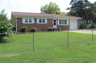 5320 Williamsburgh Dr, Fayetteville, NC 28304 - Photo 1