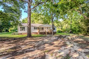 40 Ella Bell Rd, Clarkton, NC 28433 - Photo 1